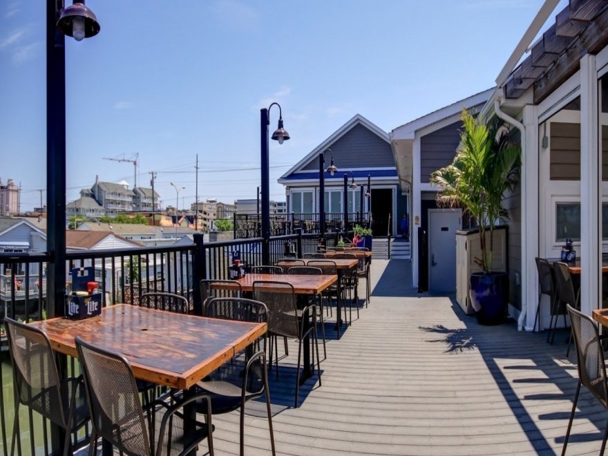 BLU Crabhouse & Raw Bar BLU Crabhouse & Raw Bar