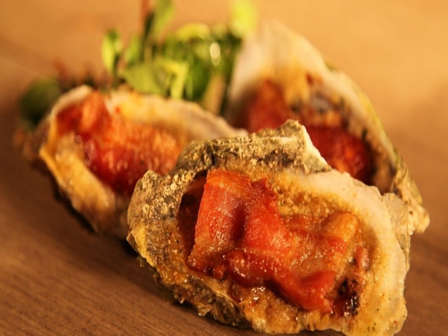 BLU Crabhouse & Raw Bar BLU Crabhouse & Raw Bar