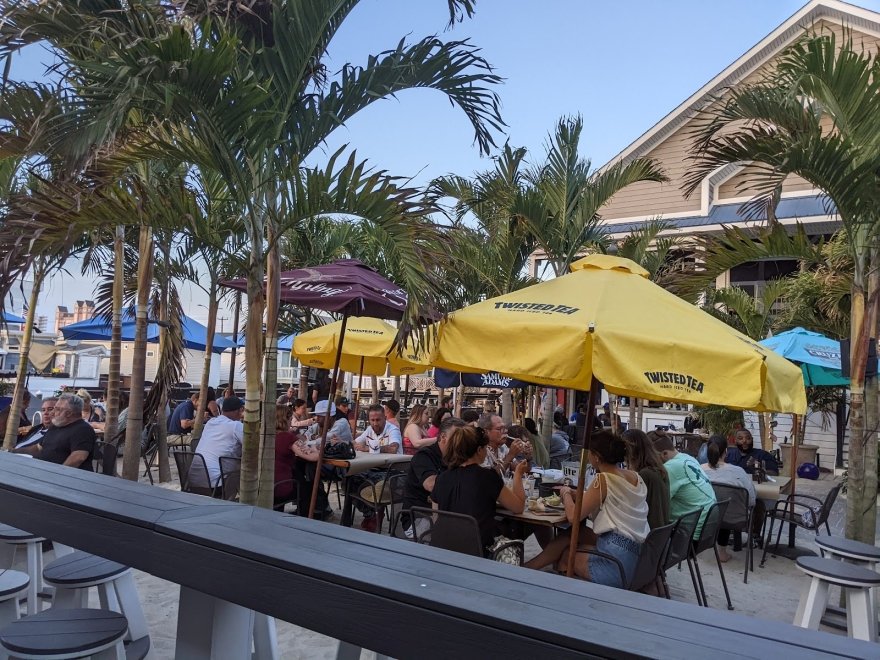 BLU Crabhouse & Raw Bar BLU Crabhouse & Raw Bar