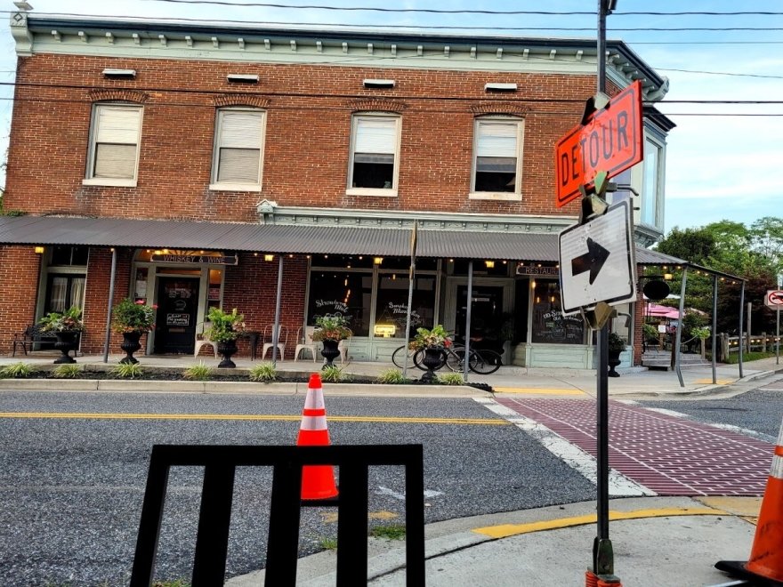 Oaked 110 Whiskey & Wine Bar Oaked 110 Whiskey & Wine Bar