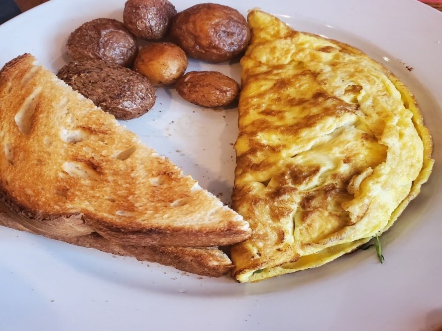 Oaked 110 Whiskey & Wine Bar Oaked 110 Whiskey & Wine Bar