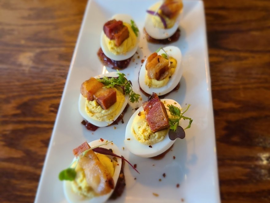 Oaked 110 Whiskey & Wine Bar Oaked 110 Whiskey & Wine Bar