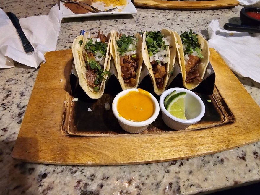 Cantina Los Agaves Mexican Grill